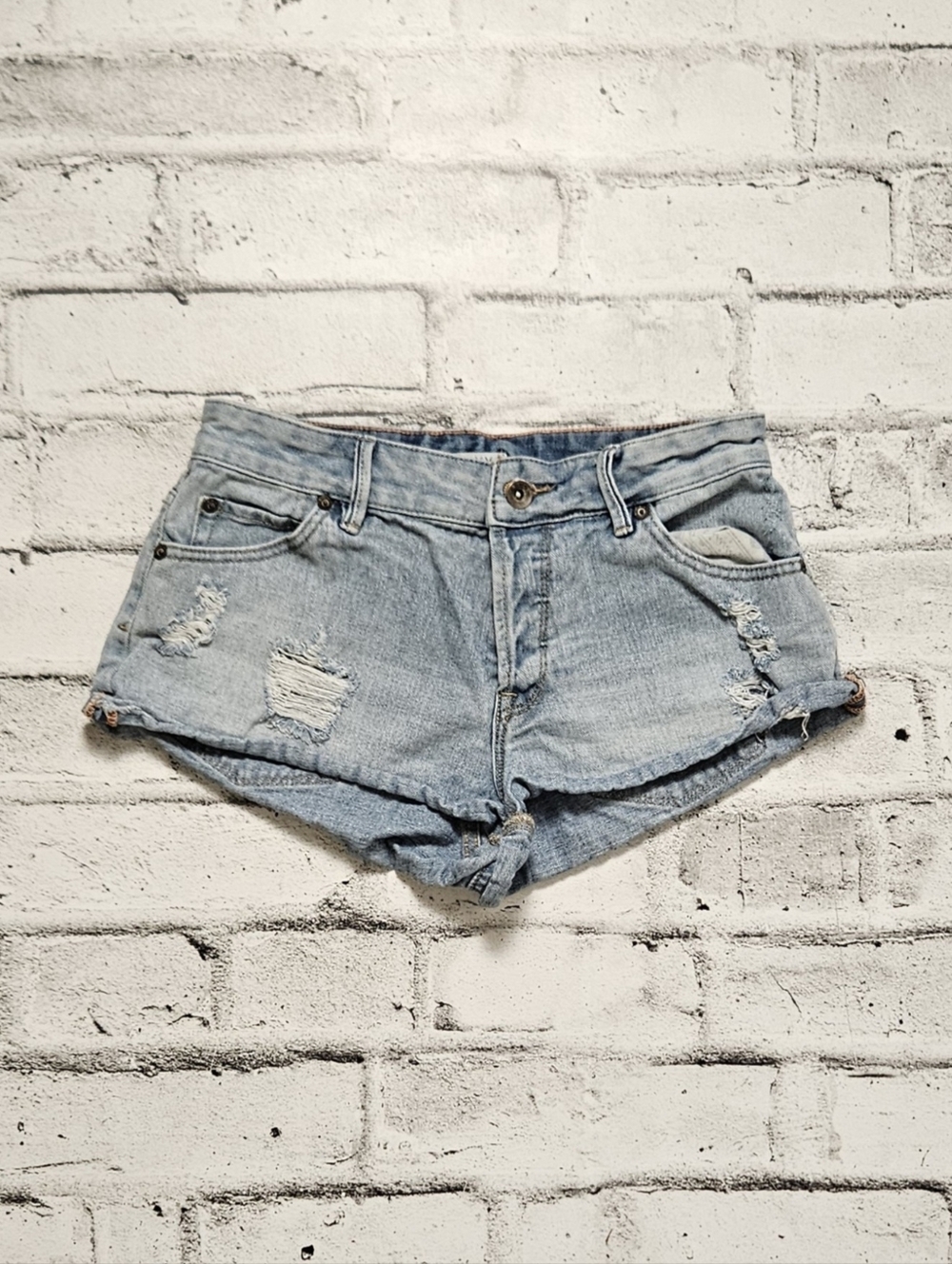Roxy Distressed Denim Shorts Light Wash Low Rise Size 25